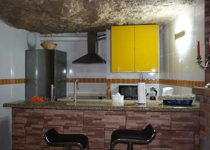 Cueva Sasha * San Miguel de Abona